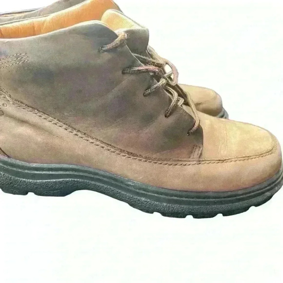 Timberland boots Vintage size 6.5 Made in Macau great quality brown leather - Picture 5 of 11